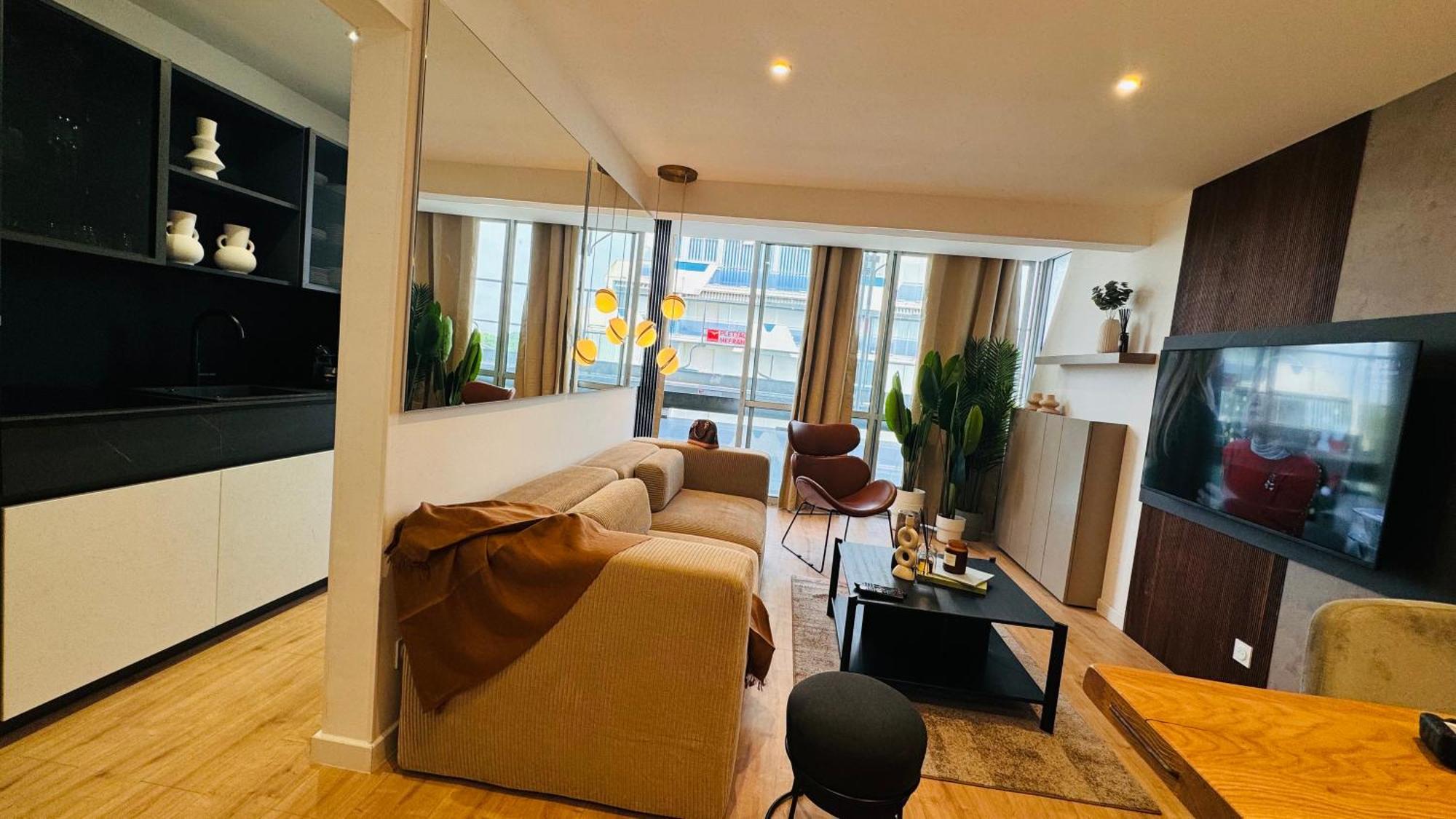 Appartement 50M De La Plage Et Toutes Commodites, Plein Centre Ville Et Silencieux La Grande Motte Luaran gambar